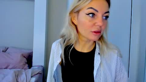 Adriana online show from May 2026 07:36:02 AM