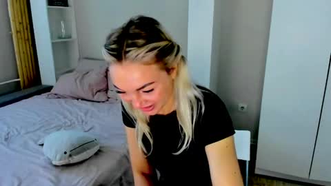 Adriana online show from June 2026 06:08:01 AM