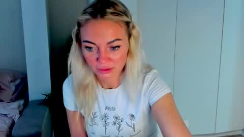 Adriana online show from June 2026 05:46:01 PM