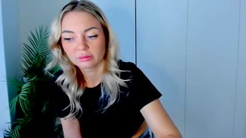 Adriana online show from June 2026 09:48:02 AM
