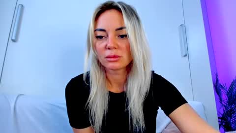 Adriana online show from July 2026 09:49:01 AM