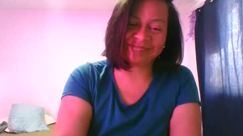 adrianagogo18 online show from September 2025 05:57:01 PM