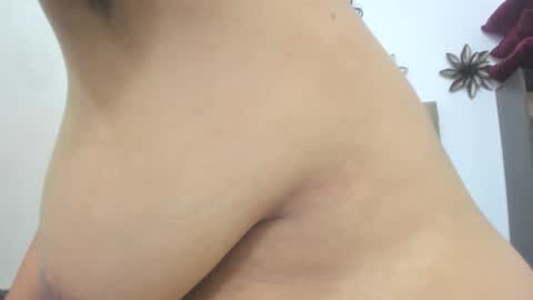 adriana online show from October 2025 04:50:01 PM