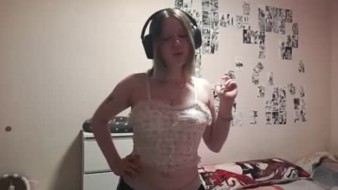 Snapshot of adriannamalango chatting on July 2026 04:40:01 PM Sofa online show from July 2026 04:40:01 PM