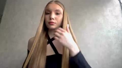 Caroline online show from March 2026 12:21:01 PM