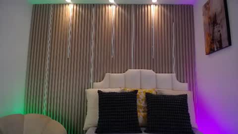 adrianstark_ online show from July 2026 12:33:01 PM