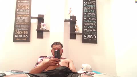 Snapshot of adriel_and_risitos_ chatting on October 2025 02:01:02 AM adriel_and_risitos_ online show from October 2025 02:01:02 AM