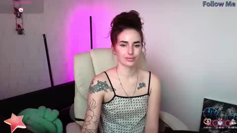 Adriana online show from February 2025 01:22:02 PM