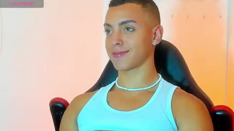 Adrian Lopez online show from December 2024 06:46:02 PM