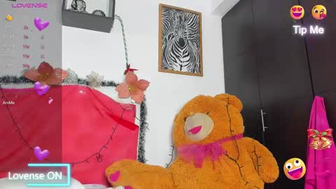 Snapshot of adry_morris chatting on December 2024 05:04:01 PM Adry online show from December 2024 05:04:01 PM