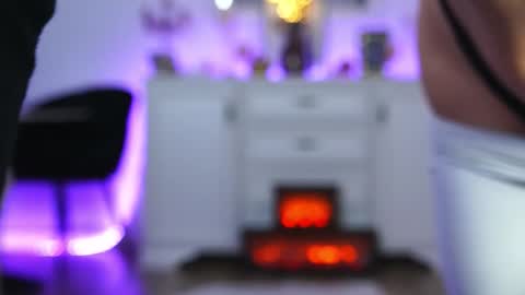 Snapshot of aelia_anara chatting on October 2025 05:13:01 AM Aelia online show from October 2025 05:13:01 AM