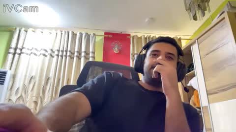 aeoub_ online show from September 2025 06:13:02 AM