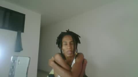 Snapshot of africadeluxe chatting on April 2026 04:03:01 PM Africa online show from April 2026 04:03:01 PM