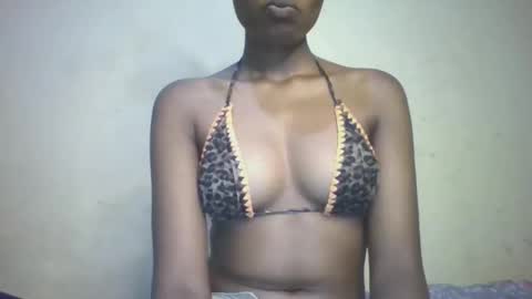 Snapshot of african_beuty20 chatting on April 2026 03:48:01 AM Wendy online show from April 2026 03:48:01 AM