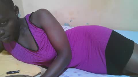 Snapshot of african_pussy2 chatting on November 2025 07:40:01 AM african_pussy2 online show from November 2025 07:40:01 AM