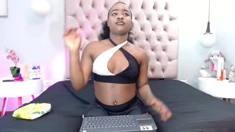 Snapshot of afrika_evanss chatting on November 2025 02:27:01 PM Call me Afrika online show from November 2025 02:27:01 PM