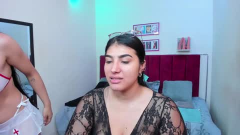 Snapshot of afroditaandsoffi chatting on January 2025 12:21:01 PM Afrodita Chery y Hermione online show from January 2025 12:21:01 PM