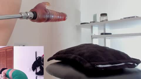 afroditacute16 online show from October 2025 06:27:02 PM