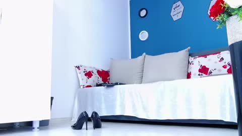 Amalia online show from February 2025 06:00:01 PM