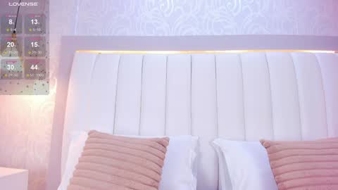 A F R O D I T A  online show from December 2024 11:39:01 AM