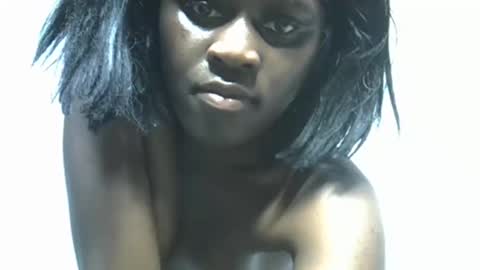 Snapshot of afronubians_ chatting on April 2026 09:39:33 PM pink and josphen online show from April 2026 09:39:33 PM