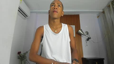 Snapshot of afrowayuu chatting on June 2026 05:46:01 PM afrowayuu online show from June 2026 05:46:01 PM