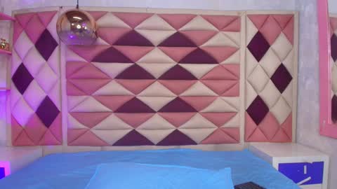 Ana online show from October 2025 11:56:02 AM