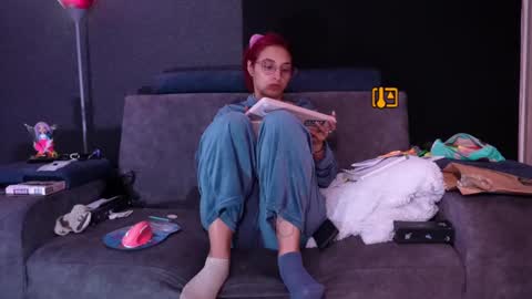 Agata Collinss online show from September 2025 07:43:01 AM