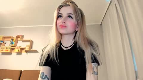 Snapshot of agatahowak chatting on May 2026 04:14:02 PM Arina online show from May 2026 04:14:02 PM