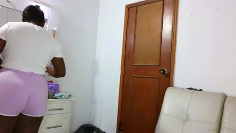 independent model online show from August 2026 05:09:01 AM