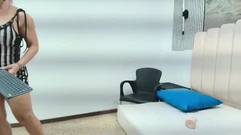 AGATHA online show from November 2025 01:14:02 PM