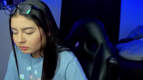 Cat online show from October 2025 12:55:01 AM