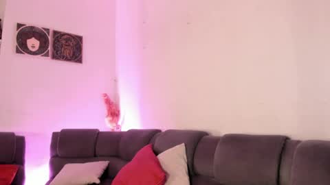 Camila     2 online show from April 2026 12:38:02 AM