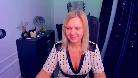 Snapshot of agathaklouin chatting on December 2025 07:10:01 PM Agatha online show from December 2025 07:10:01 PM