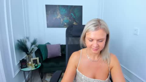 Snapshot of agathaklouin chatting on February 2026 07:29:01 PM Agatha online show from February 2026 07:29:01 PM