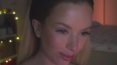 May online show from October 2025 10:20:02 PM