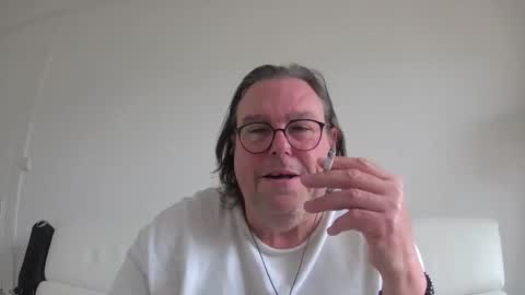 Snapshot of agias chatting on March 2025 08:34:01 AM Agias online show from March 2025 08:34:01 AM