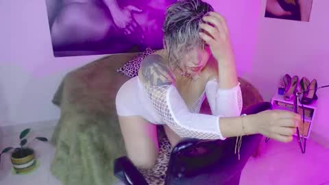 Lily online show from December 2024 04:25:01 AM