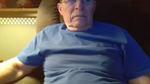 Snapshot of aguynrkfrd chatting on December 2024 09:34:02 AM aguynrkfrd online show from December 2024 09:34:02 AM