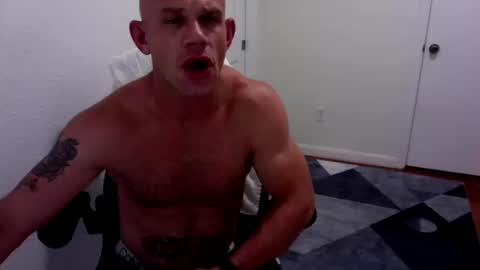 Snapshot of ahern1985 chatting on October 2025 09:26:02 PM ahern1985 online show from October 2025 09:26:02 PM