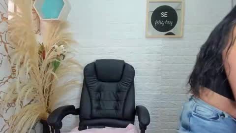 Ahisha online show from January 2025 07:13:02 PM