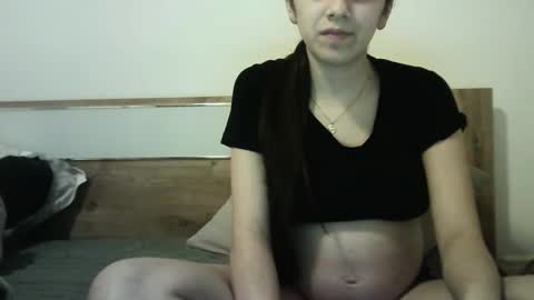 Selena online show from November 2025 07:23:02 PM