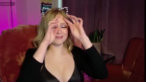 Snapshot of ahriafterdark chatting on February 2026 08:02:01 PM Ahri online show from February 2026 08:02:01 PM