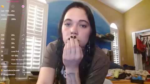 Kat online show from April 2026 11:19:02 PM