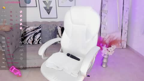 AIDA ADAMS online show from January 2025 06:44:01 PM