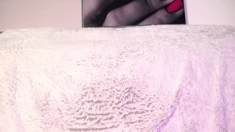 Aida  online show from September 2025 04:45:01 PM