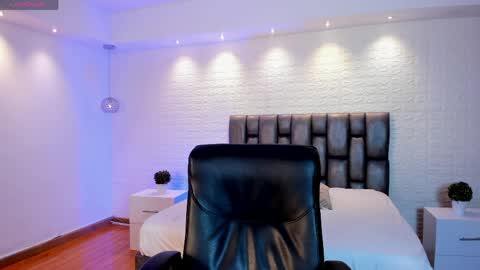 aidajoness online show from March 2026 11:43:02 AM