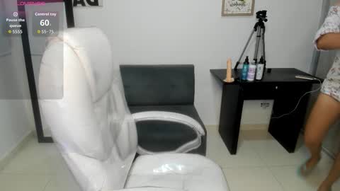 Ailyn online show from September 2025 09:44:01 AM