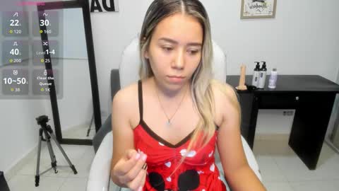 Ailyn online show from September 2025 09:32:02 AM