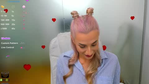 Allie  online show from September 2025 07:32:01 AM